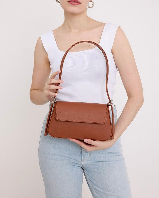 Sac à main marron chic minimaliste